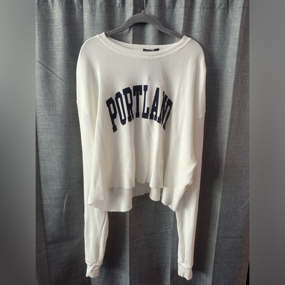 Brandy Melville Portland Long Sleeve Top
